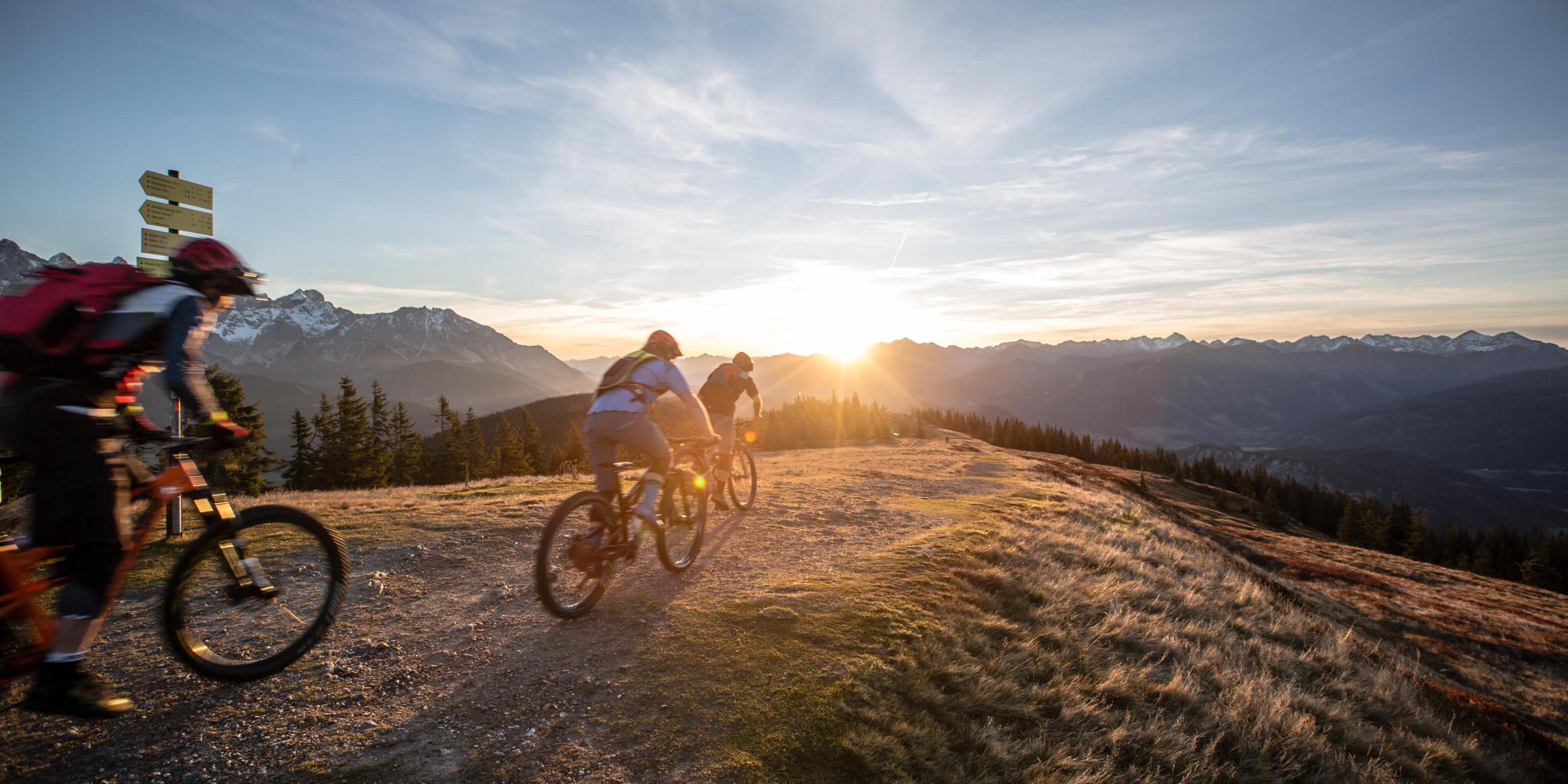 Mountainbike-Tour Stoneman Taurista MTB Abfahrt vom Rossbrand mit Tauern-Panorama Salzburger Land (Österreich)